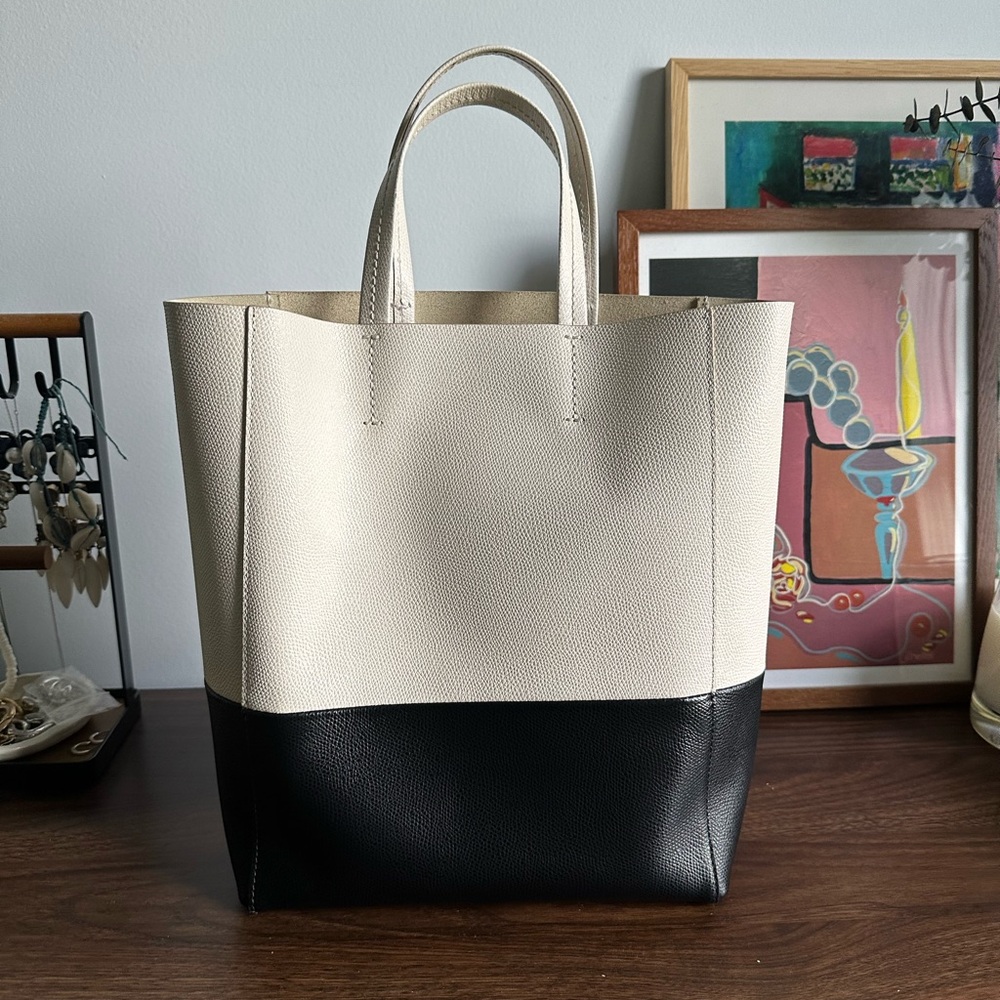 CELINE CABAS VERTICAL TOTE